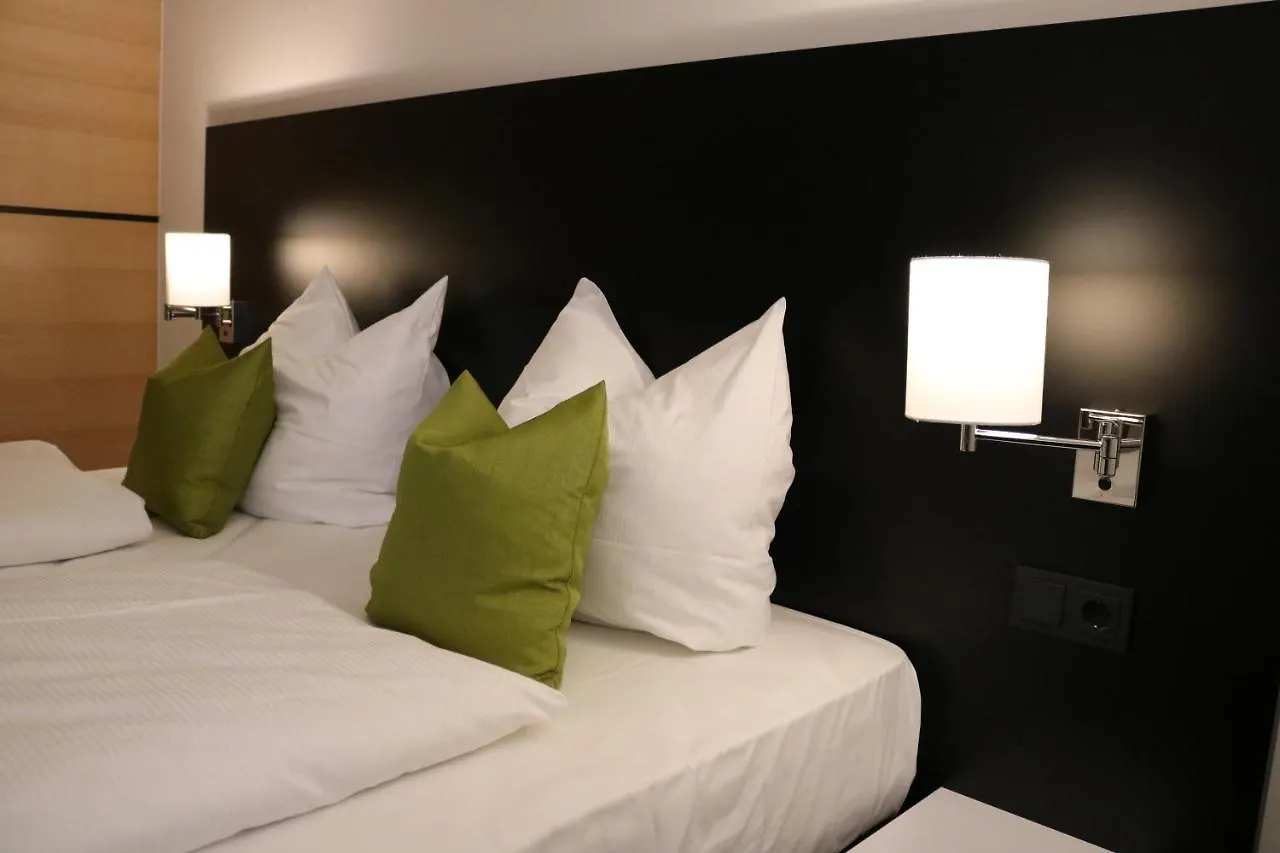 Me Hotel By Wmm Hotels Meitingen 0*,